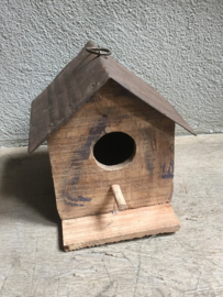 Sloophouten vogelhuisje vogelkastje vogelhuis vogelhokje met metalen dakje landelijk stoer industrieel vogelhuis