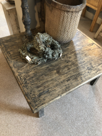 Oud vergrijsd houten salontafel zwart bijzettafel mooie nerf vierkant 95 x 92 x H46 cm hout landelijk industrieel robuust oud hout vintage sidetable hoektafel