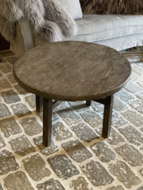 Oud vergrijsd rond houten tafel tafeltje salontafel bijzettafel wijntafeltje landelijk stoer sober