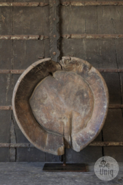 Mooie oude houten schaal kom bak ornament op voet standaard landelijk stoer industrieel vintage
