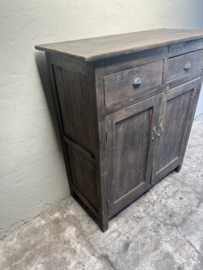 Stoer landelijk oud vegrijsd houten kast kastje dressoir commode ladekast Sidetable wandtafel commode 2 deuren en 2 laatjes