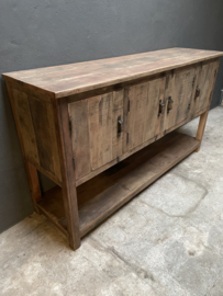 Stoer houten sidetable tafel wastafel werkbank bassano deurtjes en onderplank dressoir bureau landelijk stoer robuust vergrijsd hout kookeiland keukeneiland wandtafel sideboard