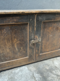 Prachtig uniek origineel oud doorleefd sleets houten kastje met 2 deurtjes en vakken wijnkastje postvak vintage industrieel landelijk