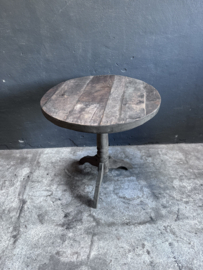 Oud vergrijsd houten tafel tafeltje rond 71 cm wijntafel wijntafeltje landelijk stoer grijs bijzettafel bijzettafeltje C3