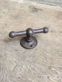 Gietijzeren deurknop classic klassiek kraan bruin  kraantje greep greepje handvat handgreep handgreepje gietijzer landelijk deurknopje