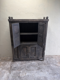 Leuk oud houten kast kastje 2 x 2 deuren halkastje legplanken vergrijsd origineel oudje landelijk stoer sober
