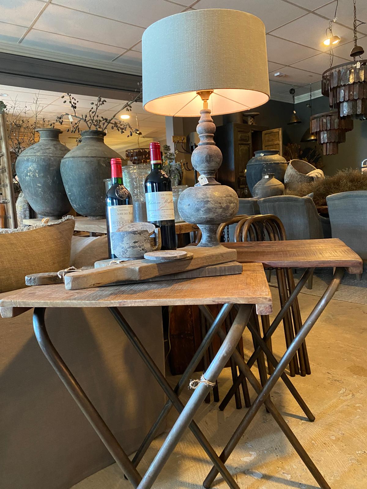 Vintage metalen bijzettafel bistro klaptafel tafeltje bijzettafeltje tuin tafel landelijk industrieel met houten sloophouten blad opklapbaar