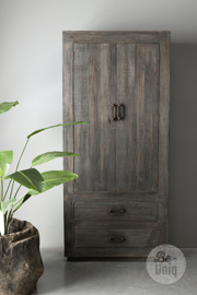 grote vergrijsd houten 2 deurs 2 lades dichte kast Kabinet | Sempre Collection landelijk stoer industrieel