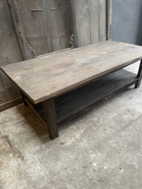 Landelijke vergrijsd houten salontafel tafel met onderplank  150 x 70 x H46 cm