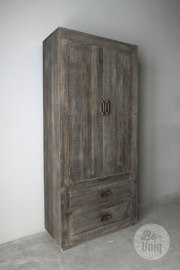 grote vergrijsd houten 2 deurs 2 lades dichte kast Kabinet | Sempre Collection landelijk stoer industrieel