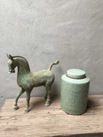 Metalen paard paardje horse pferd metaal oud brons kleur groen beeld beeldje