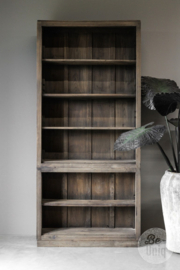 Hele gave  grote oude vergrijsd doorleefd houten kast legplanken boekenkast keuken servieskast keukenkast  sober landelijk stoer groot hout vergrijsd boekenkast keukenkast winkelkast uniek 233 x 107 x 31 cm