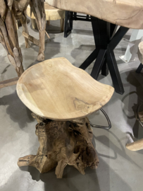 Gave wortel houten barkruk kruk stronk boomstam boomstronk met voetsteun landelijk industrieel vintage stoer urban