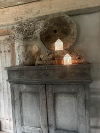 Witte stenen theelichthouder Tealight holder leeff light house Lynn small huisje H13,7 x D9,5 cm wit white