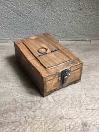 Oude houten sloophouten box doos shaving scheerbox opmaak make-up spiegeltje landelijk industrieel Brocant vintage