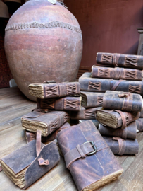 HOFFZ. Notitieboekje L grijs bruin taupe geruwd leren kaft groot