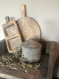 Stoere handgemaakte stenen pot met deksel potje old barn suikerpot snoeppot voorraadpot landelijk grijs H16 x D15 cm