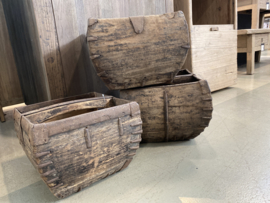 Oude vergrijsd houten trog bak schaal landelijke stijl landelijk hout vergrijsd oud mangelbak