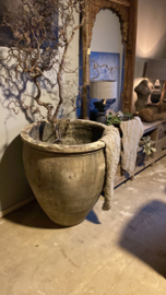 Prachtige unieke mega grote oude stenen pot bloempot  kruik pot vaas waterkruik olijfpot landelijk stoer oud/antiek grijs beige