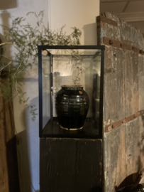 Prachtig groot glazen windlicht vitrine showcase in zwart metalen frame industrieel landelijk stoer ( excl sokkel )