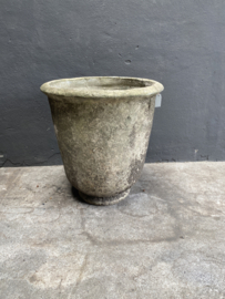 Oude verweerde stenen pot bloempot bloembak kruik landelijk stoer shabby verweerd 70 x 65 cm