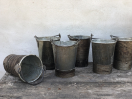 Oud metalen emmer emmertje grijsbruin metaal bak teil teiltje bakje industrieel landelijk stoer vintage urban (leuk voor toiletborstel)