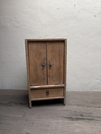 Uniek Oud vintage houten kastje met 2 deurtjes en lade landelijk
