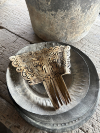Vintage ornament op voet stand bone spirit man kam