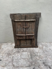 Authentiek oud vergrijsd houten raamkozijn kozijn Deur poort venster luik luiken luikjes 103 x 74 x 6 cm wanddecoratie landelijk stoer industrieel vintage wandpaneel paneel