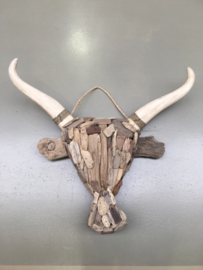 Groot Oud vergrijsd houten drijfhout drijfhouten driftwood kop hoofd buffel ossenkop gewei schedel koe rund vergrijsd hout  hoorns