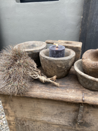 Oude vergrijsd houten vijzel Vijzelpot kandelaar schaal schaaltje bak kom landelijk stoer sober