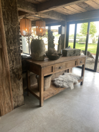 Oud houten werkbank oude fabriekstafel sidetable werktafel buitenkeuken keukeneiland sideboard winkelkast winkeltafel landelijk stoer industrieel urban sleets vintage lades 165 x 61 x H90 cm met onderplank vintage