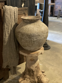 Oud stenen kruik olijfkruik waterkruik pot vaas landelijk antieke pot
