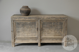 Prachtig groot oud vergrijsd houten dressoir wandmeubel sidetable 2 deurs sideboard landelijk 146 x 44 x H84 cm