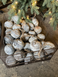 Stoere ijzeren kerstballen M  landelijke stoere kerstballen