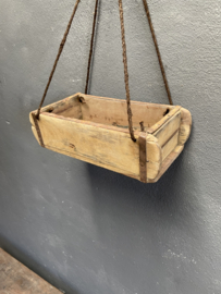Oud houten bakje schaal schaaltje mal baksteenmal brickmal landelijk vintage industrieel vakkenbak brocant met touw om op te hangen