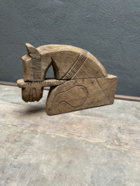 Oud houten paard paardje paardekop horde landelijk industrieel oud hout aura Peeperkorn