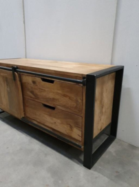 Houten televisiekast tvmeubel schuifdeur sideboard sidetable kast hout houten metaal metalen dressoir landelijk industrieel vintage