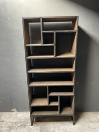 Gave grote vergrijsde grijs zwart bruine kast vakkenkast 210 x 90 x 40 cm Roomdivider stoer landelijk industrieel vintage velvet