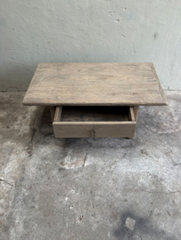 Mooie vergrijsd houten salontafel met grote lade landelijk 109,5 x 58 x H44,5 cm