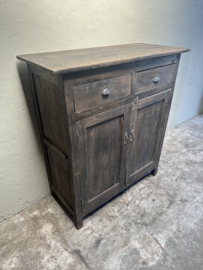 Stoer landelijk oud vegrijsd houten kast kastje dressoir commode ladekast Sidetable wandtafel commode 2 deuren en 2 laatjes