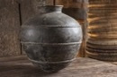 Grote grijze stenen kruik vaas pot landelijk stoer Marokko 50 x 45 cm