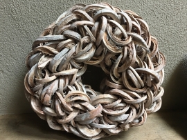 Witte Krans krul Coco cut wreath 38 cm whitewash wit