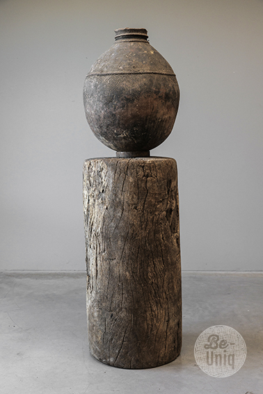 Hele stoere vergrijsd doorleefd houten pilaar stronk zuil sokkel boomstam 93 cm landelijk stoer rond