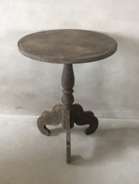 Oud vergrijsd grijs antreciet houten tafel tafeltje bijzettafel be uniq bijzettafeltje 60 cm salontafel wijntafel wijntafeltje rond ronde landelijk stoer hout