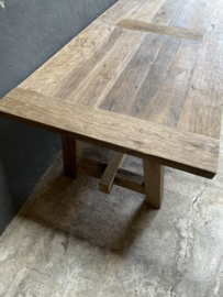 Massieve vergrijsd eiken tafel boerentafel 240 x 100 x H77 cm kloostertafel landelijk robuust stoer eettafel