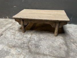 Stoer vergrijsd houten salontafel 80x47,5x H28cm bijzettafel Salontafeltje Tafeltje Bijzettafeltje landelijk stoer sober oud Chinees koffietafeltje