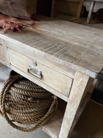 Grote oude vergrijsd houten originele workmate ladekast 243 cm werkbank met onderplank Sidetable wandtafel toonbank winkeltafel presenteertafel werkbank keukenblok kookeiland landelijk stoer industrieel vintage 243 cm keukeneiland