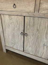 Oude licht vergrijsd houten kast 170 x 45 x H92 cm  dressoir Werkbank sideboard Sidetable ladekast deurtjes landelijk sober stoer