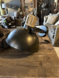 Donkergrijs Grijze metalen wandlamp industrieel landelijk metaal hout lamp wand